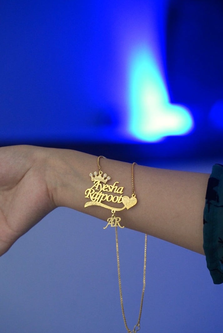 Custom Name Necklace for Women – Crown on Top & Heart Accent Personalized Jewelry