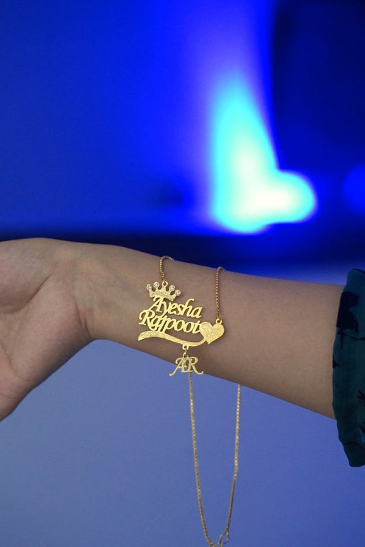 Custom Name Necklace for Women – Crown on Top & Heart Accent Personalized Jewelry